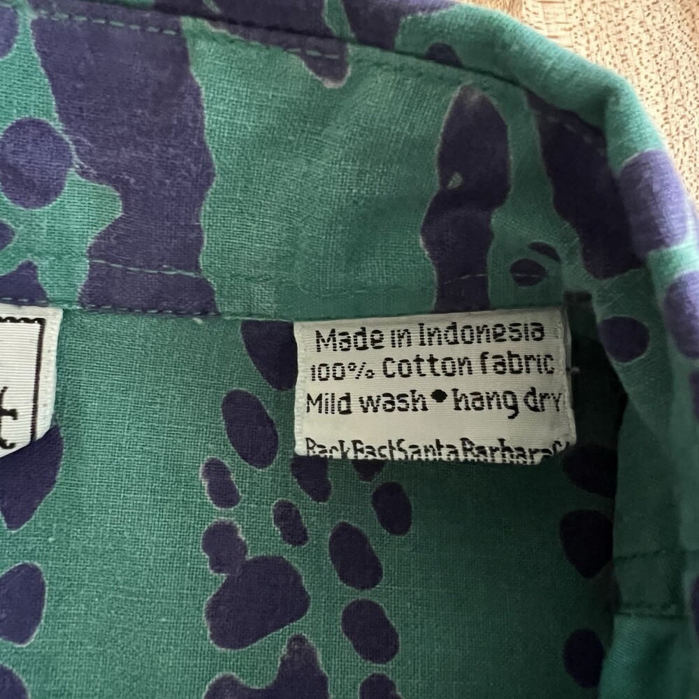 Back East Short Sleeve Button Up Shirt 100 Cotton Batik Fish Print Green Blue XL - Picture 4 of 6
